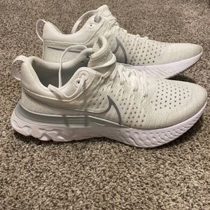 NIKE react infinity flyknit white/off white women’s 10